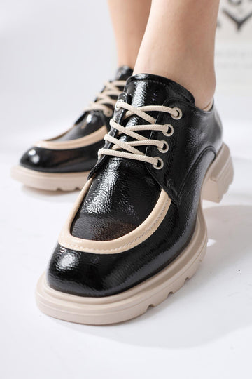 Niven Black Creased Patent Leather Beige Detailed Loafers