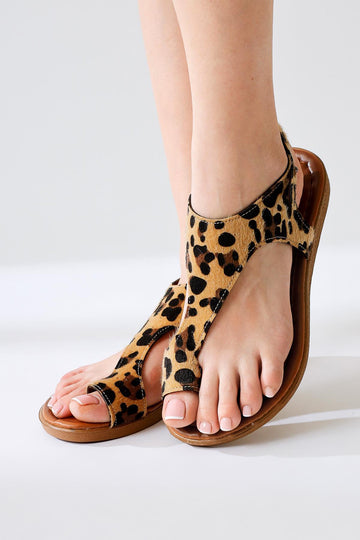 Genuine Leather Laili Leopard Patterned Flip Flop Sandals