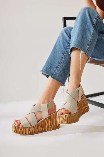 Mujda Beige Elastic Band Wedge Heeled Shoes