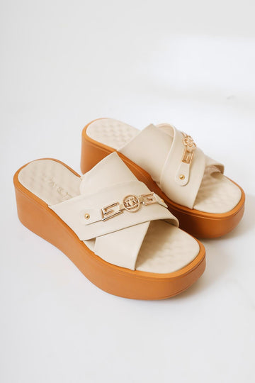 Stanny Beige Cross Strap Buckle Detailed Thick Soled Slippers