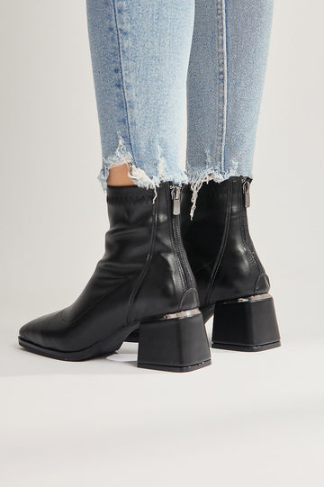 Dominga Black Zipper Boots