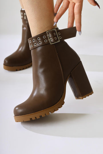 Jonny Brown Belt Detailed Oval Toe Zippered Boots