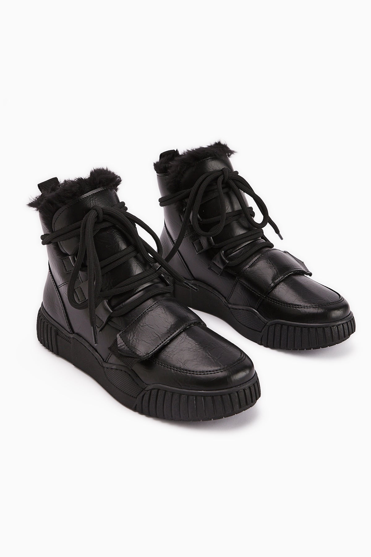 Yanisa Black Fur-Lined Lace-up Women's Sport Boot