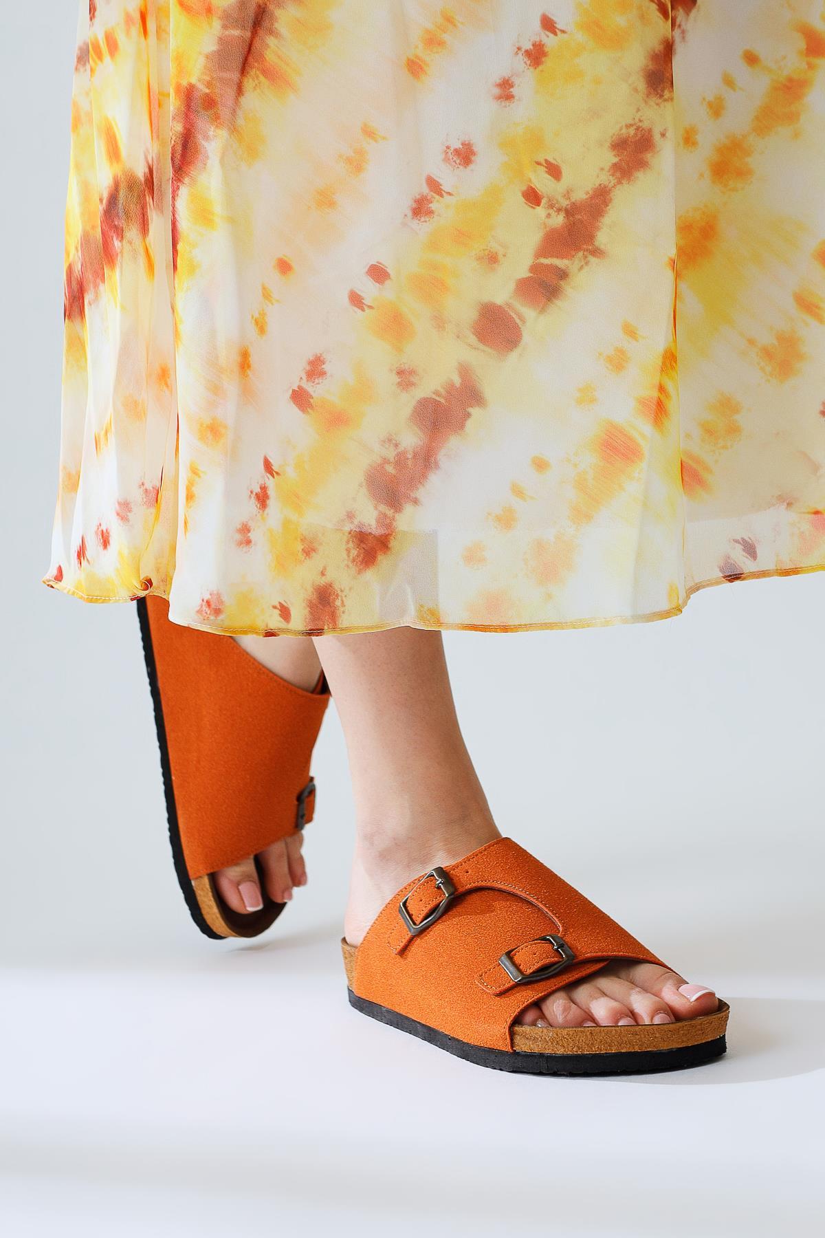 Christella – Orange [Echtleder] Velours Slide mit Doppel-Schnallen-Detail (Damen)