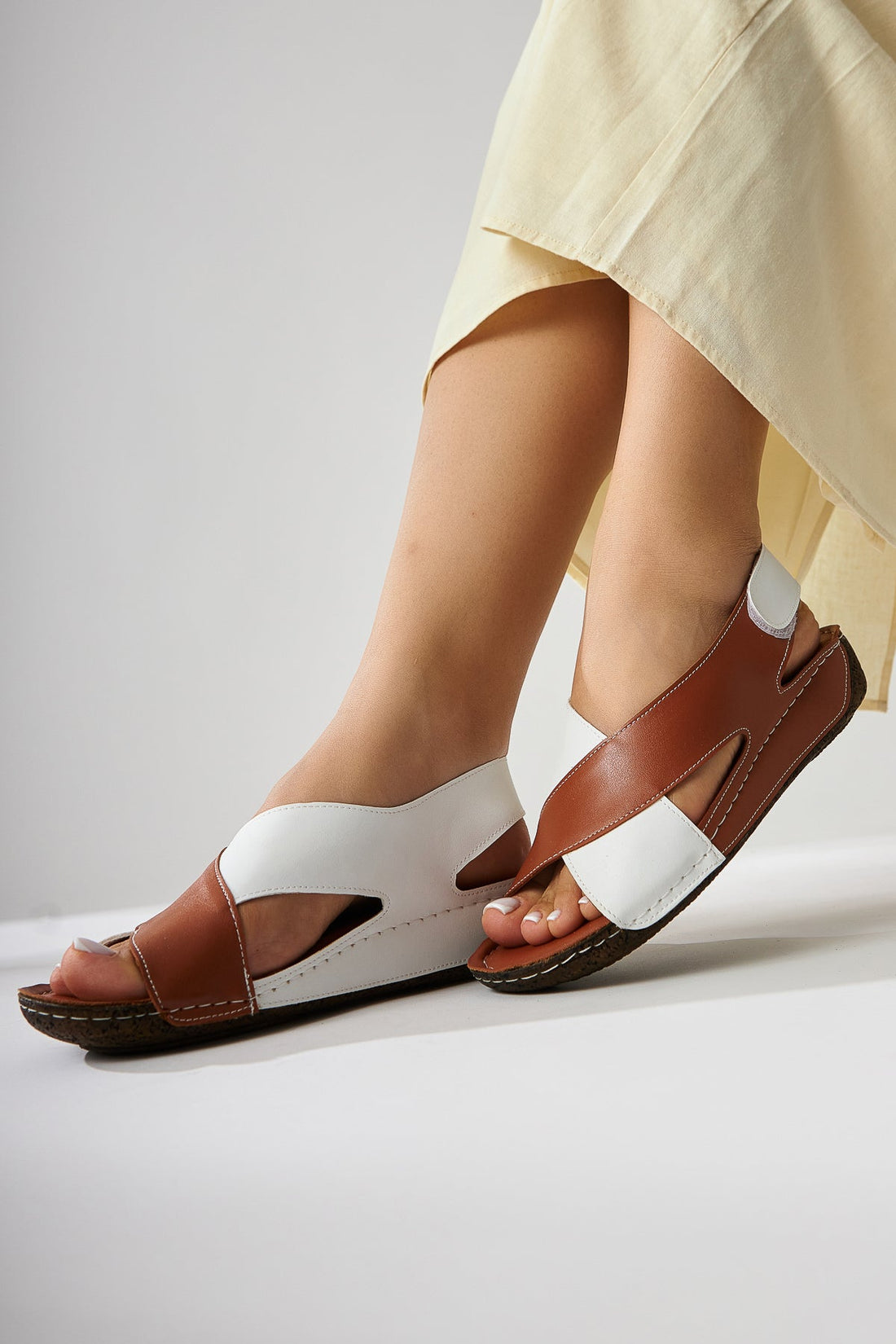 Margit Damen Taba Criss-Cross Komfort Sandalen