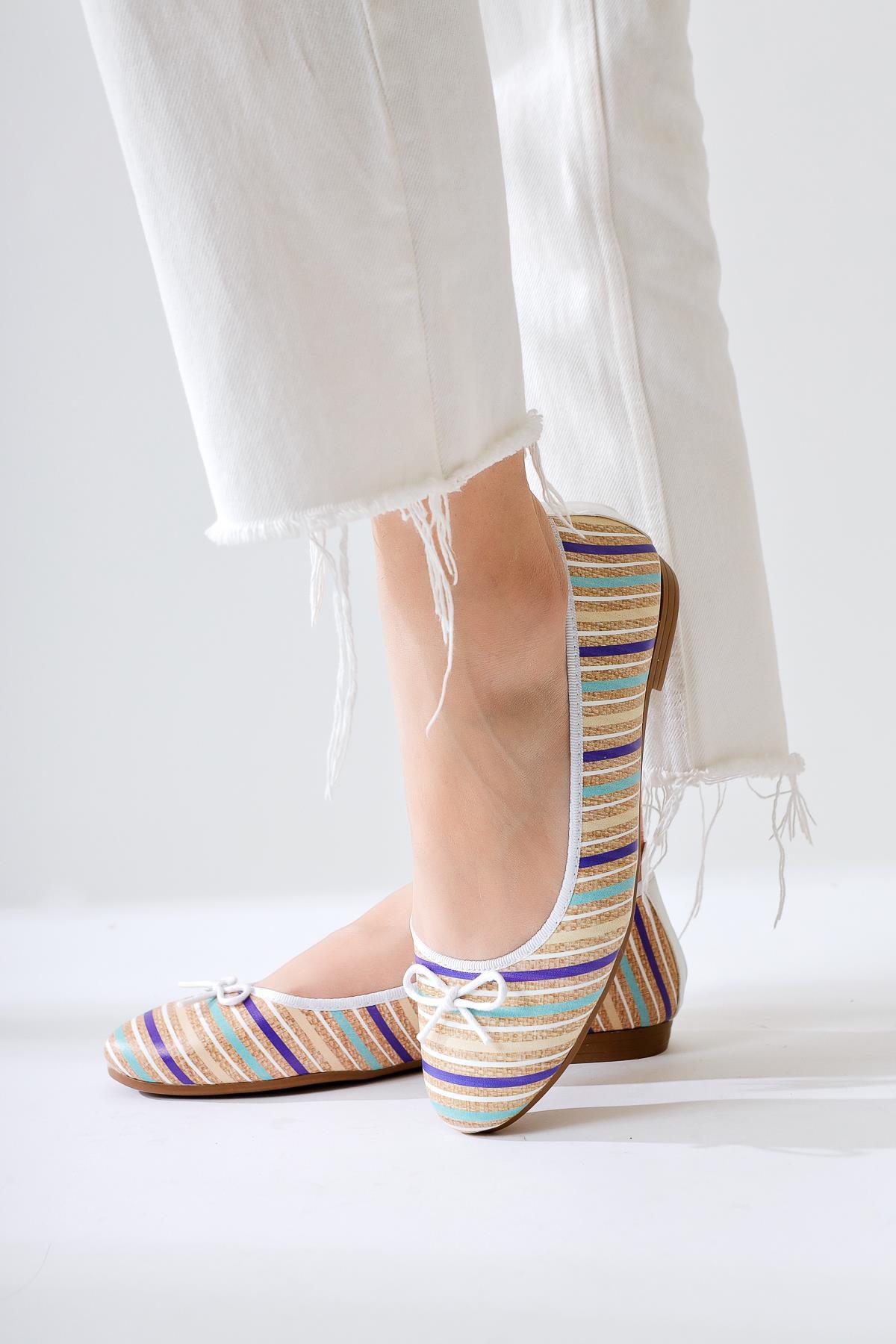 Melin White Striped Printed Bow Detailed Ballerinas