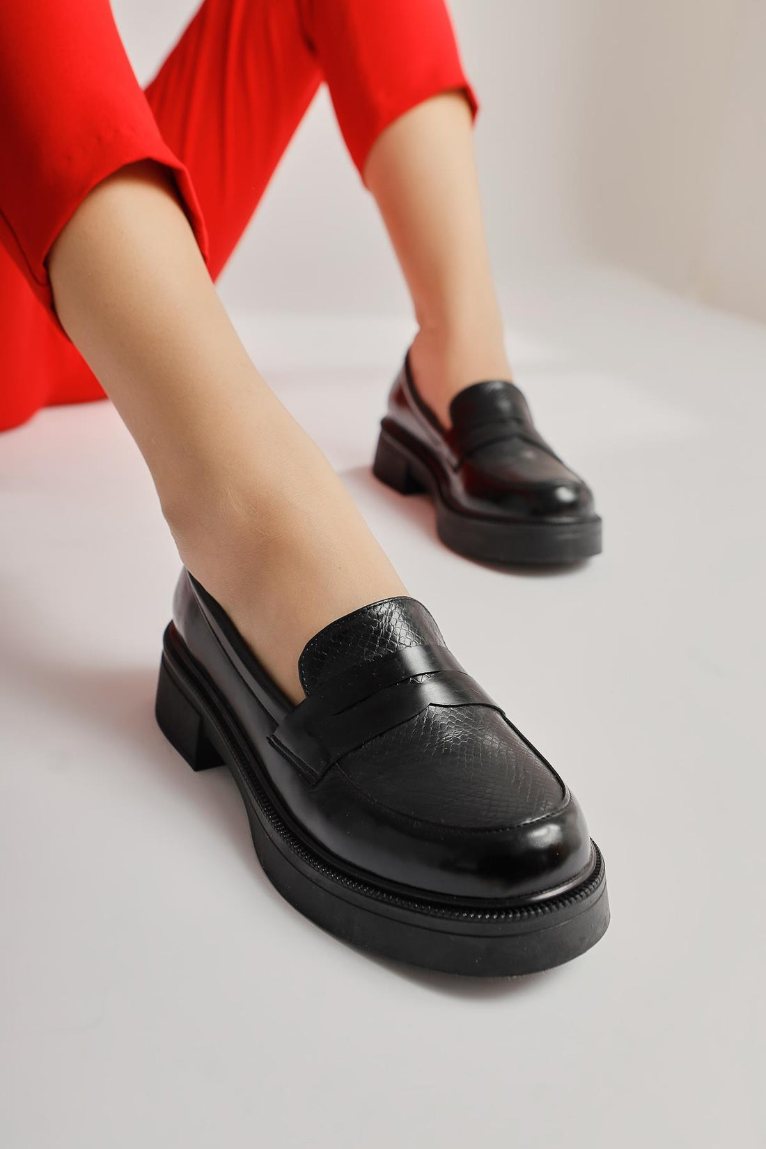 Weena – Schwarz Lack mit Kroko-Prägung Schuh (Damen)