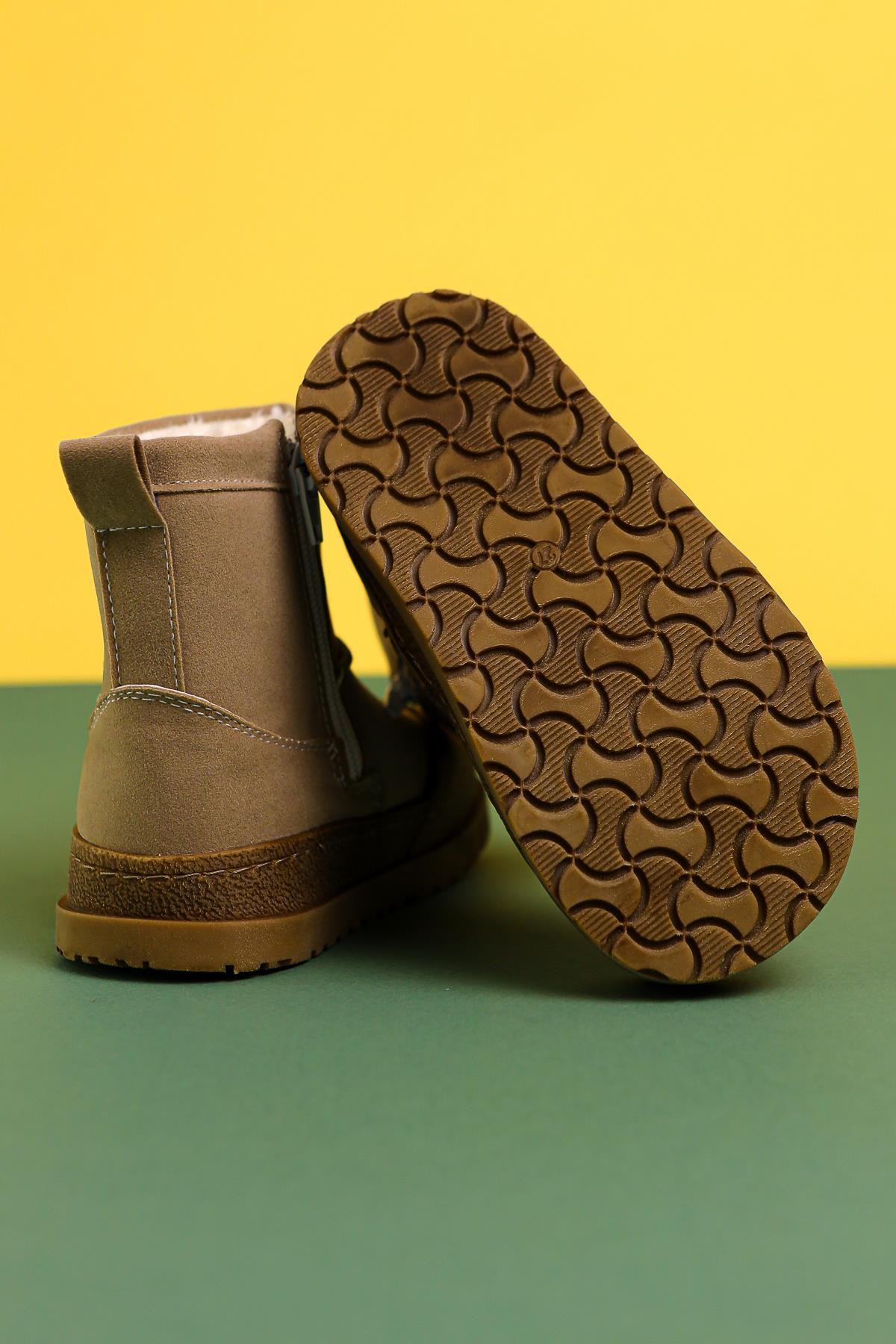 Jasmin Nerz Wildleder Stiefel mit umgekehrter Naht und Fellfutter für Kinder