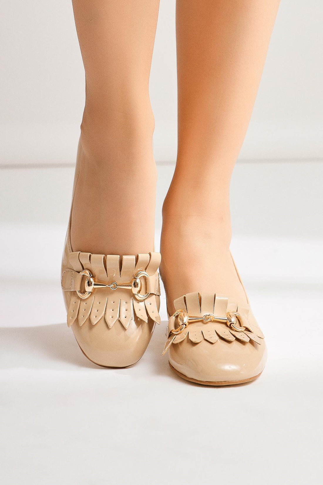 Anne-Caroline Beige Patent Leather Buckle Detailed Low Heel Shoes