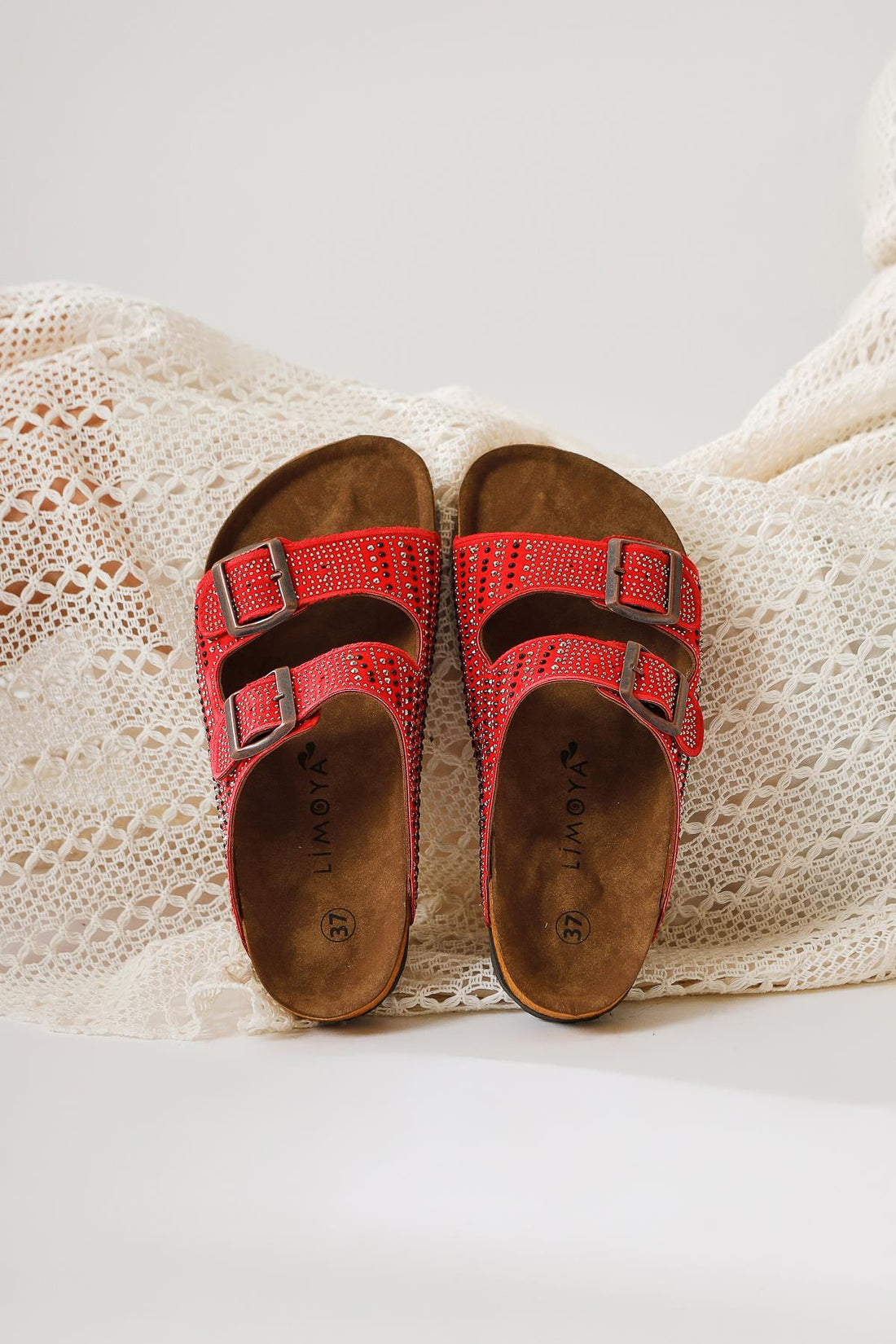 Aire Rote Doppelriemen-Sandalen mit Stein-Detail
