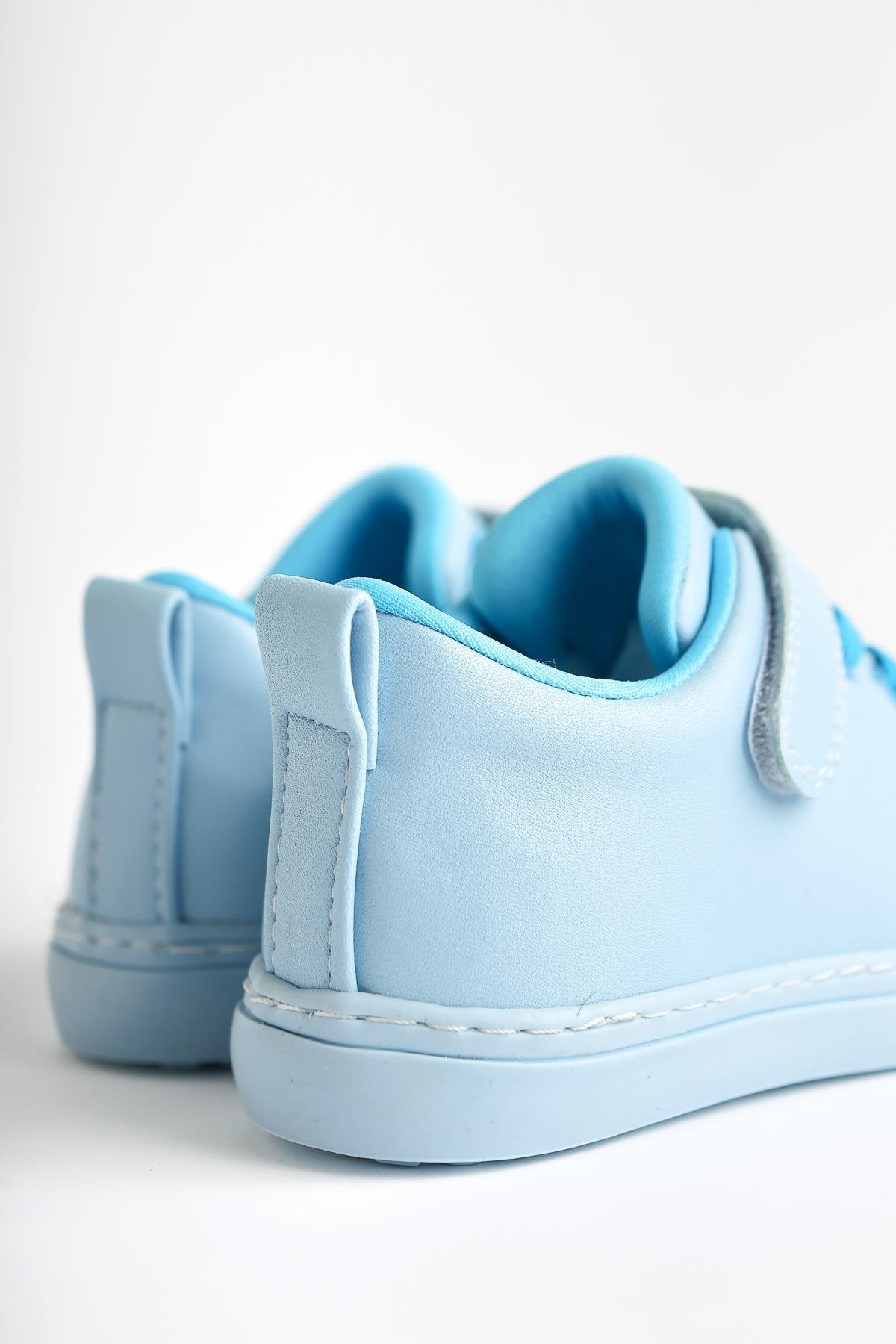 Daisy Blue Laced Velcro Detailed Baby Sneakers