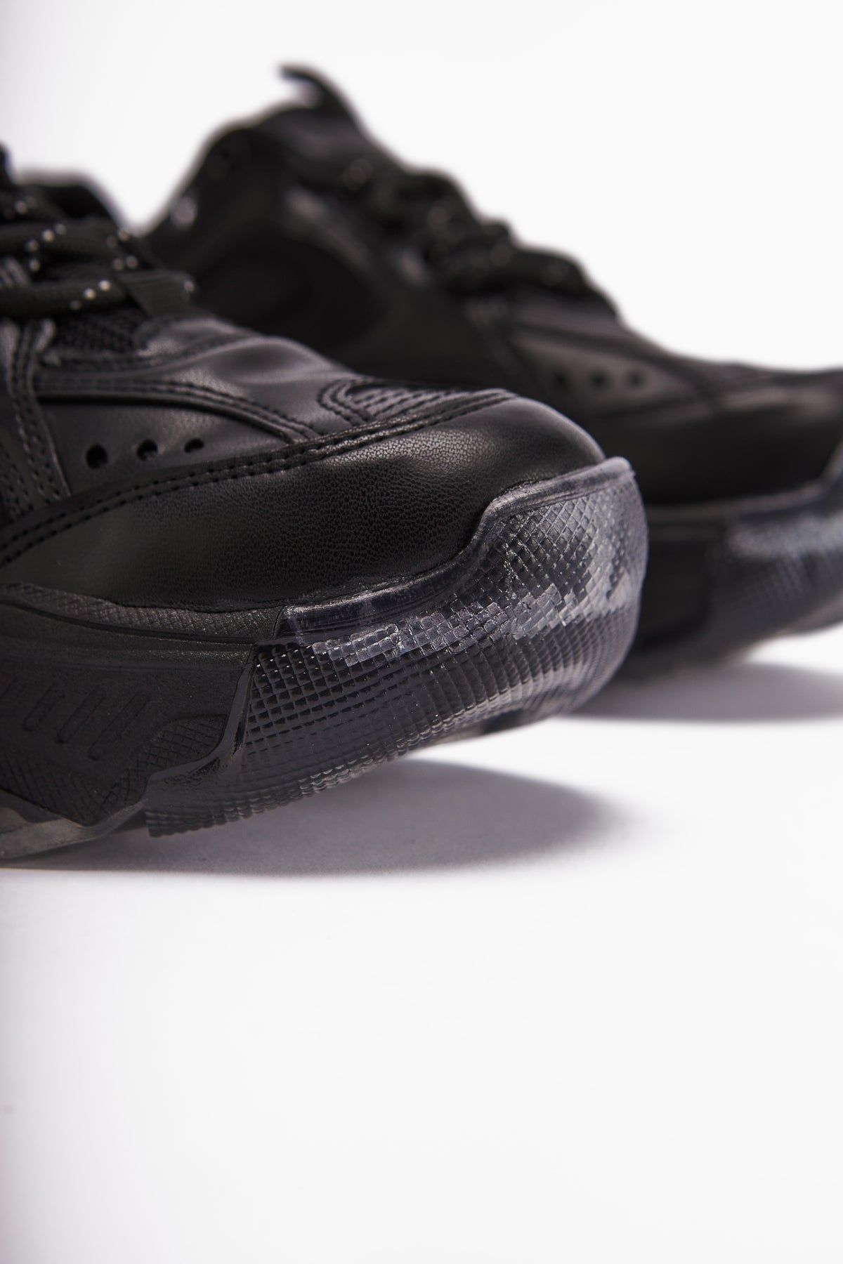 Erla Black Thick Soled Lace-Up Women's Sneakers