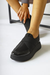 Hanah Black Diving Fabric Patent Leather Detailed Cross Elastic Band Casual Shoes