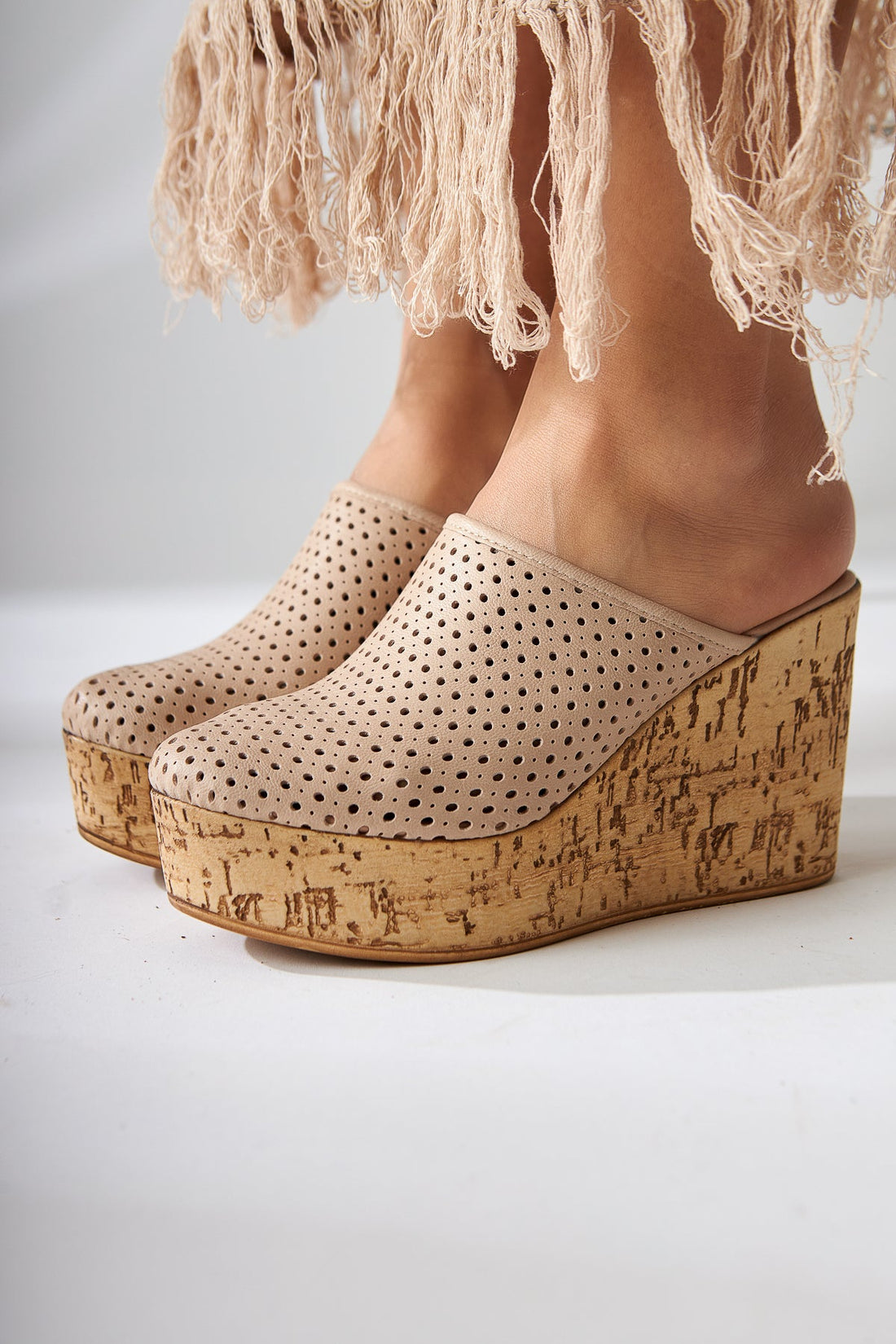 Viana Nude Geschlossene Zehen Plateau Absatz Damen Hausschuhe