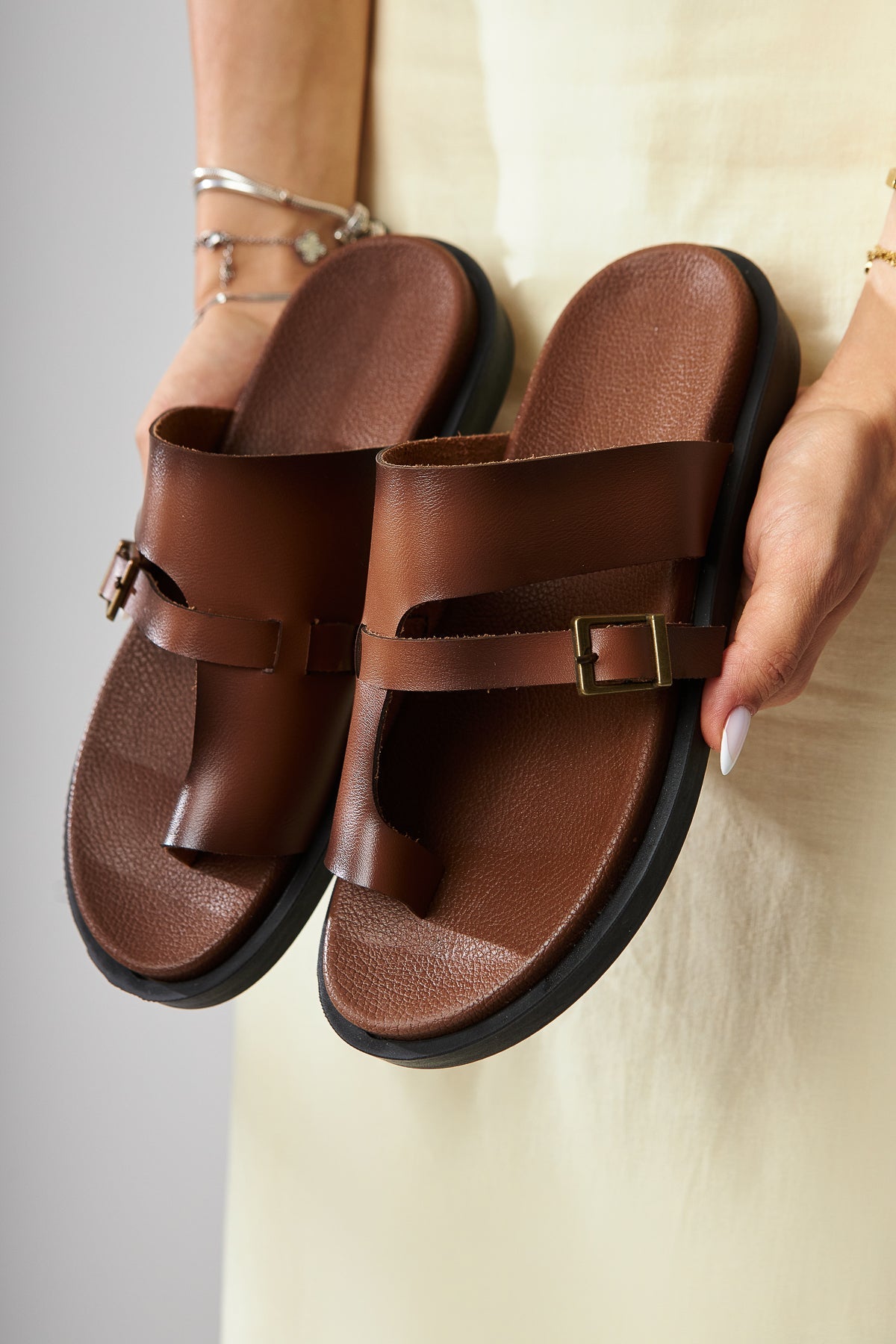 Enisa Damen Taba Zehenpfosten Hausschuhe