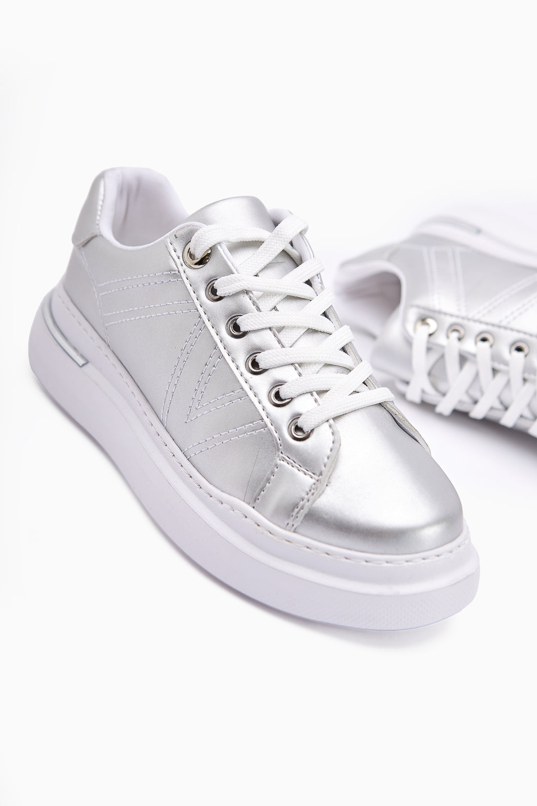 Anastazia Gümüş Topuk Detaylı Sneakers