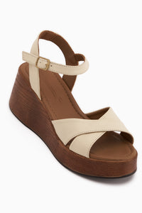 Nooria Echtes Leder Beige Kreuzband Wedge Damen Sandale