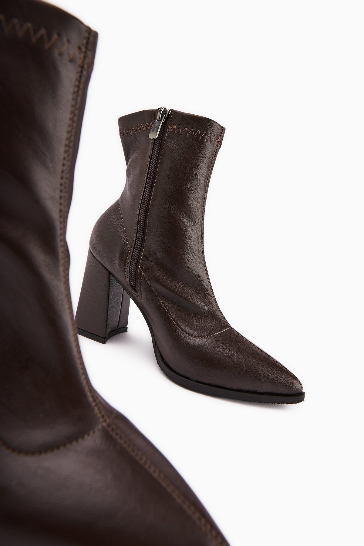 Susy Brown Thick Heeled Stretch Women's Boot