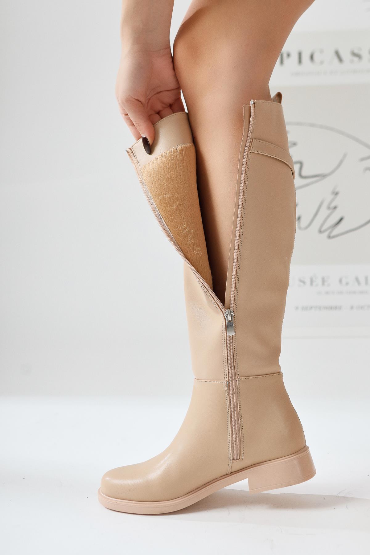 Kanako Nud Accessory Zippered Low Heel Boots