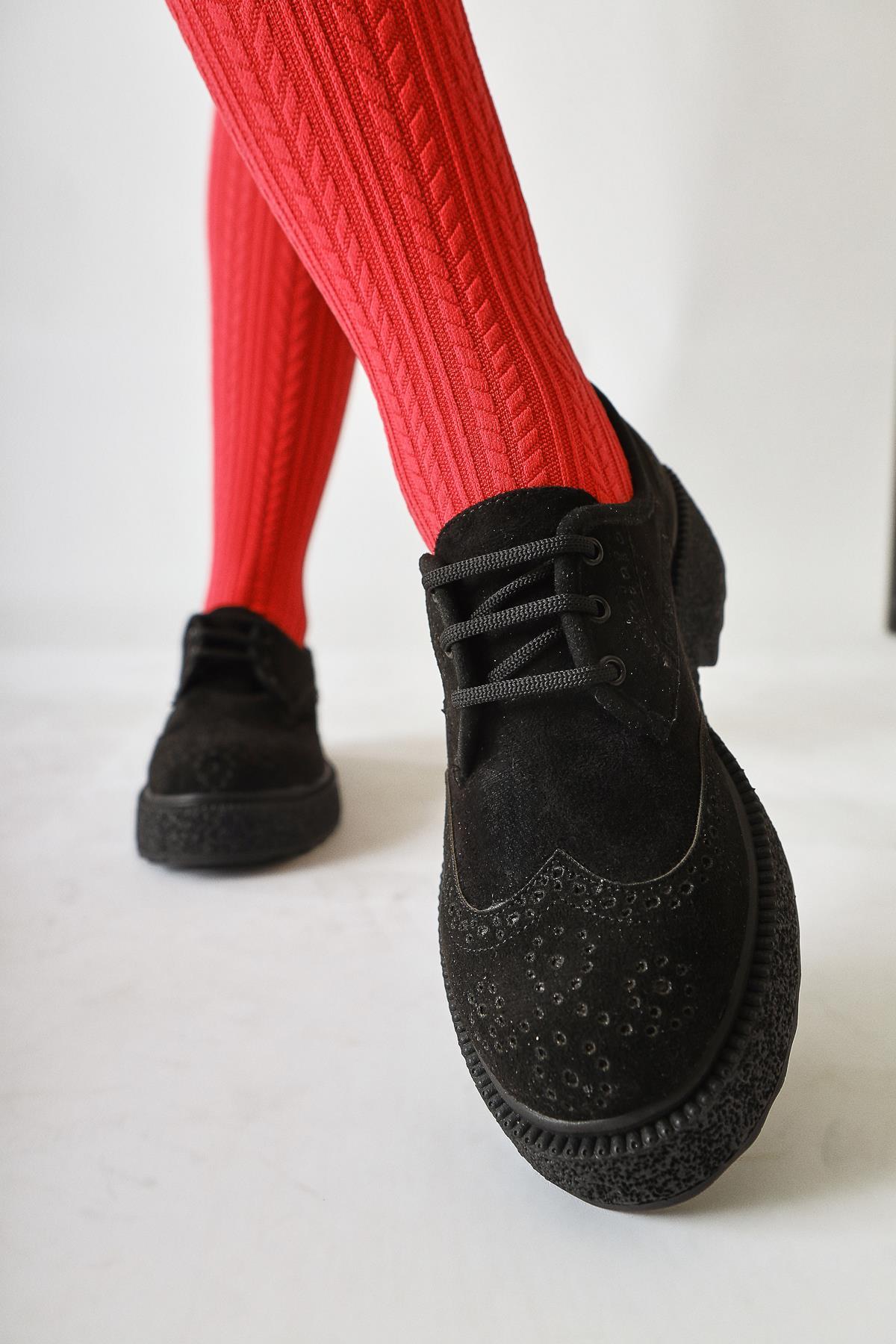 Rossy Schwarzes Wildleder Oval-Zehen Laser Cut Freizeitschuhe