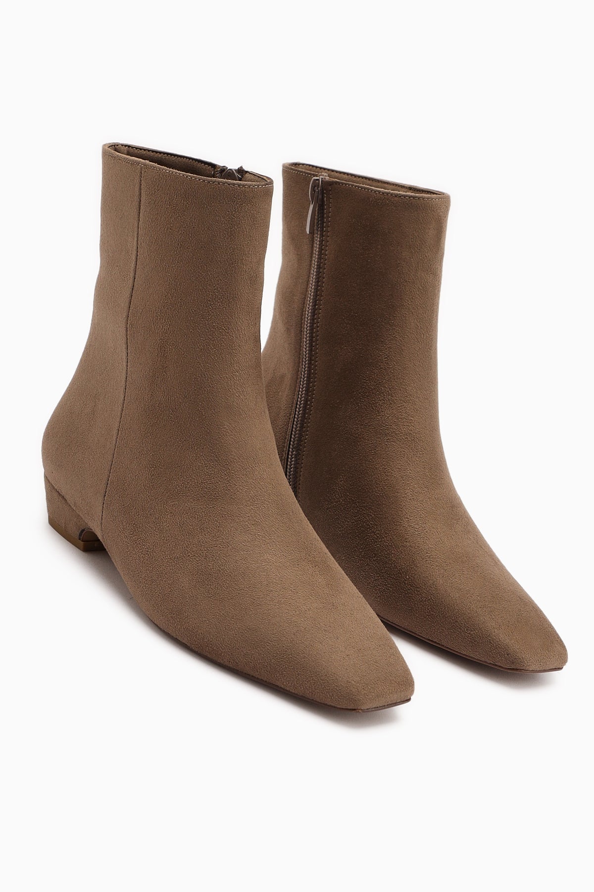 Grace – Taupe Velours Stiefelette mit niedrigem Absatz, mit eckiger Zehenpartie (Damen)
