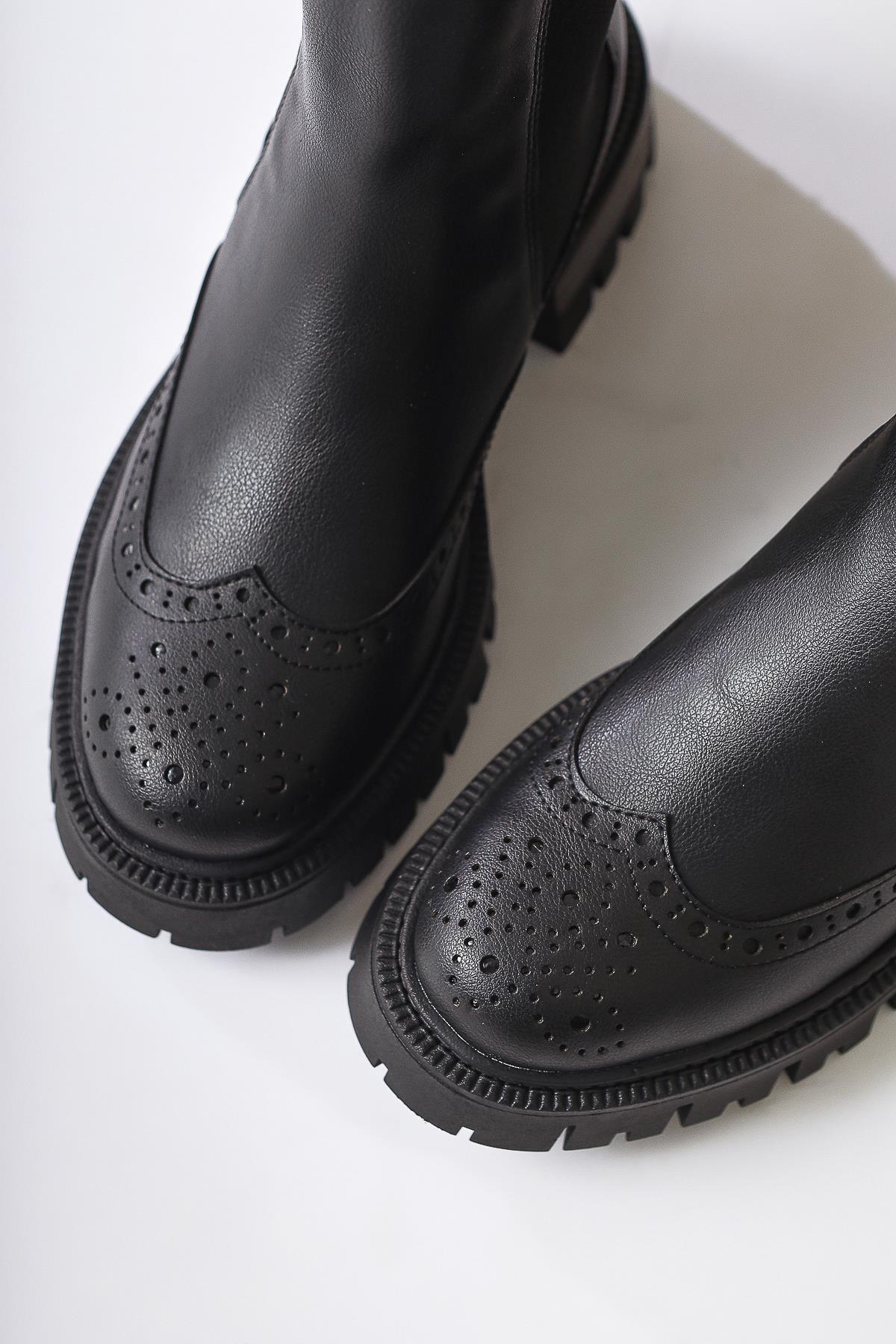 Leyah – Black Laser-Cut Detail Elastic Boot