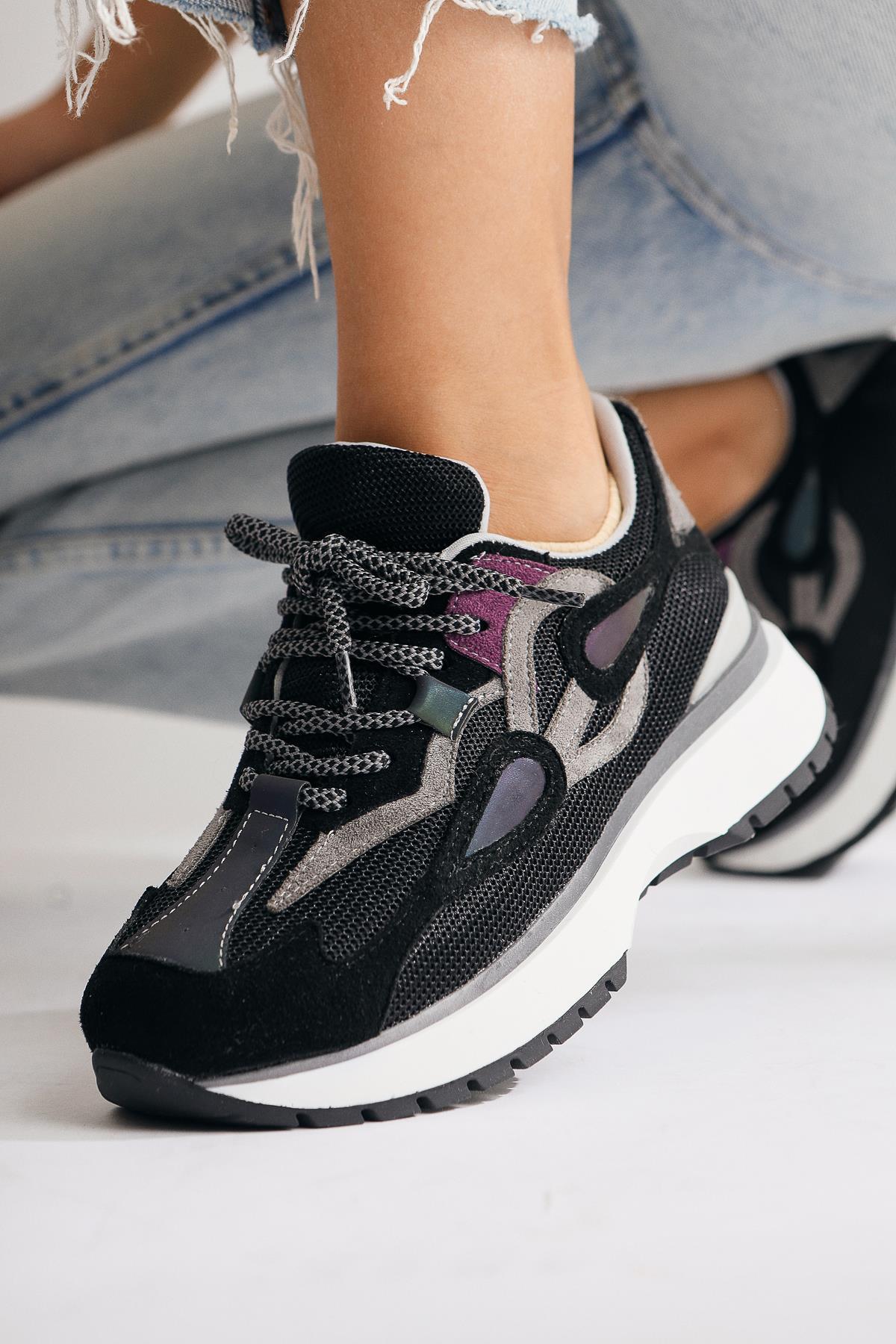 Gerdh Schwarzer Strick-Wildleder Sneaker