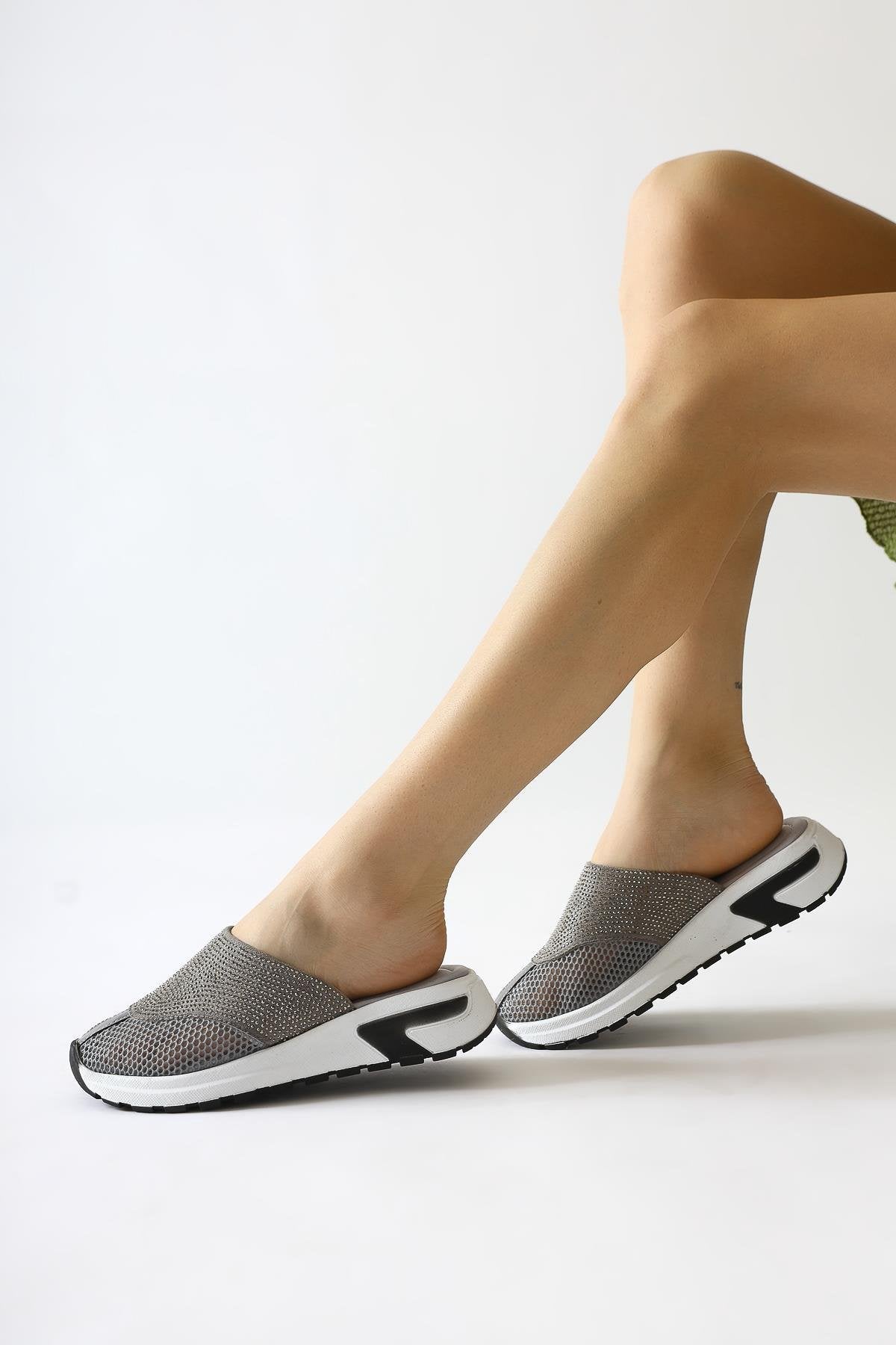 Suma – Grau Slide mit Mesh-Detail und Strass-Detail (Damen)