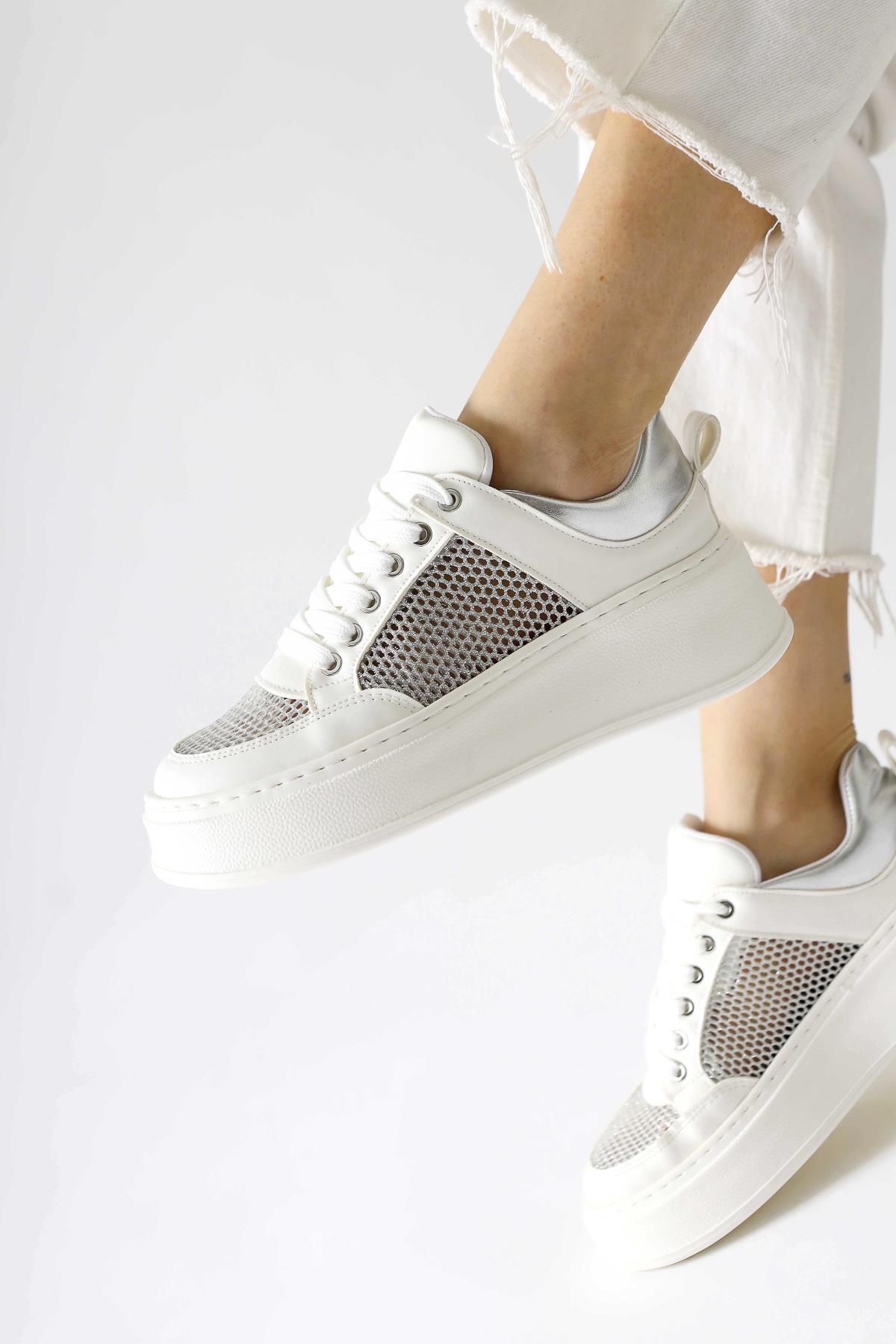 Emilina Beyaz Fileli Bağcıklı Sneakers