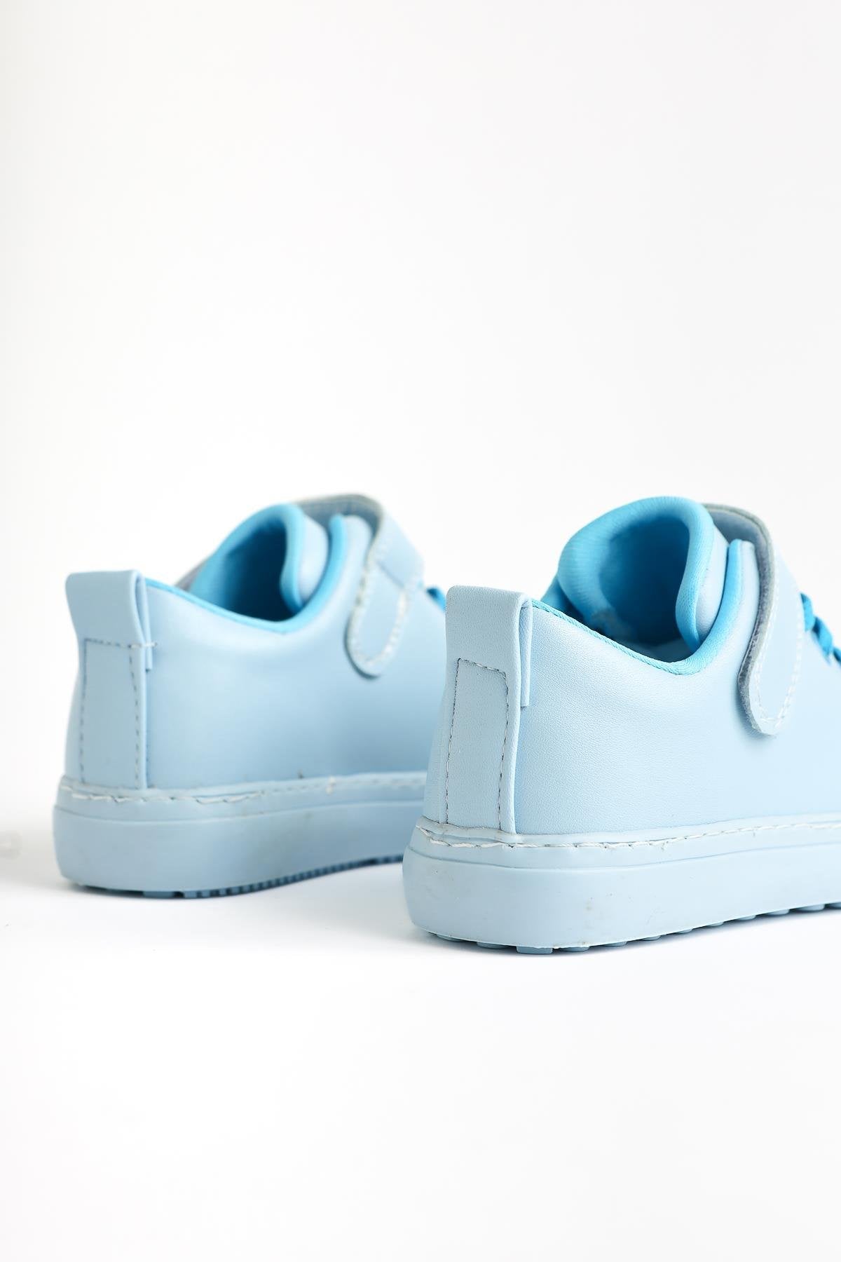 Hori Blauer Schnürsneaker mit Klettverschluss Detail für Kinder