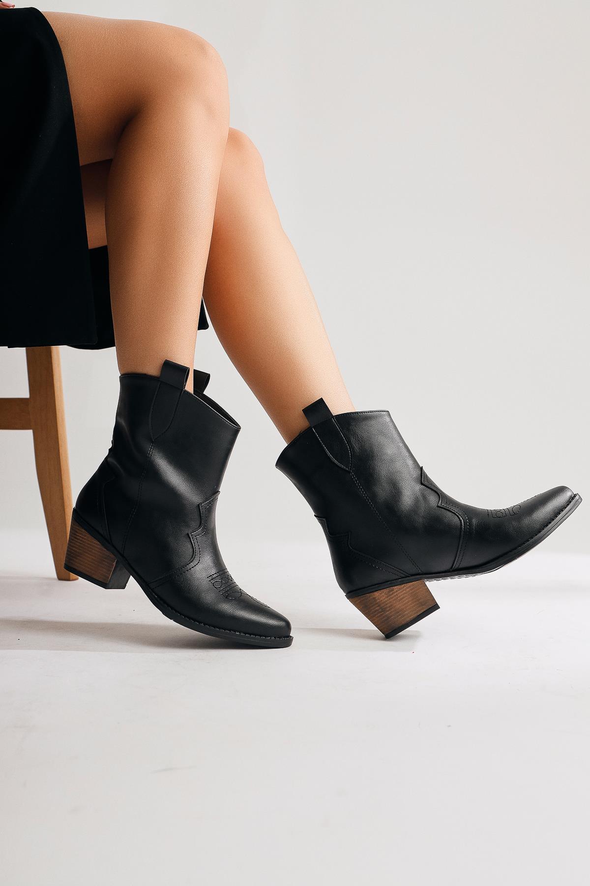 Joo Schwarzer Spitz Zehen Bestickter Westernstiefel