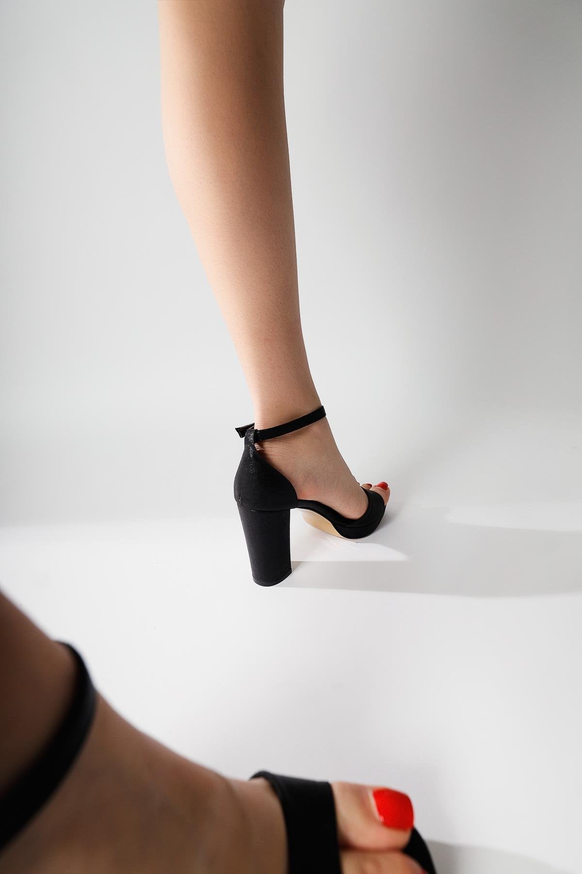 Parya Black Thin Platform Heeled Sandals