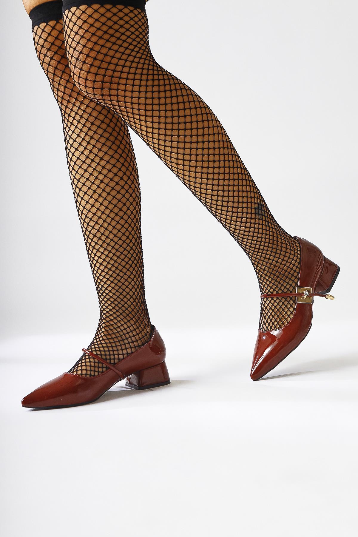Micha – Burgundy Patent Pointed-Toe Single-Strap Buckle-Detail Low-Heel Everyday Shoe (Women)