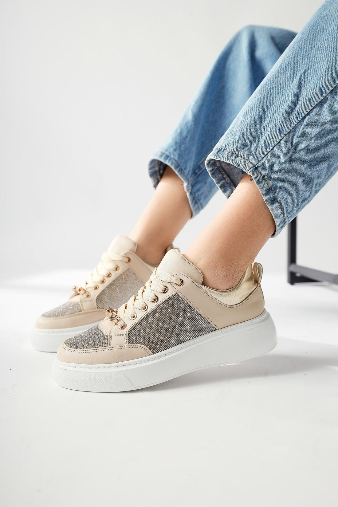 Sonnie Creme Dicke Sohle Stein Detail Damen Sneaker