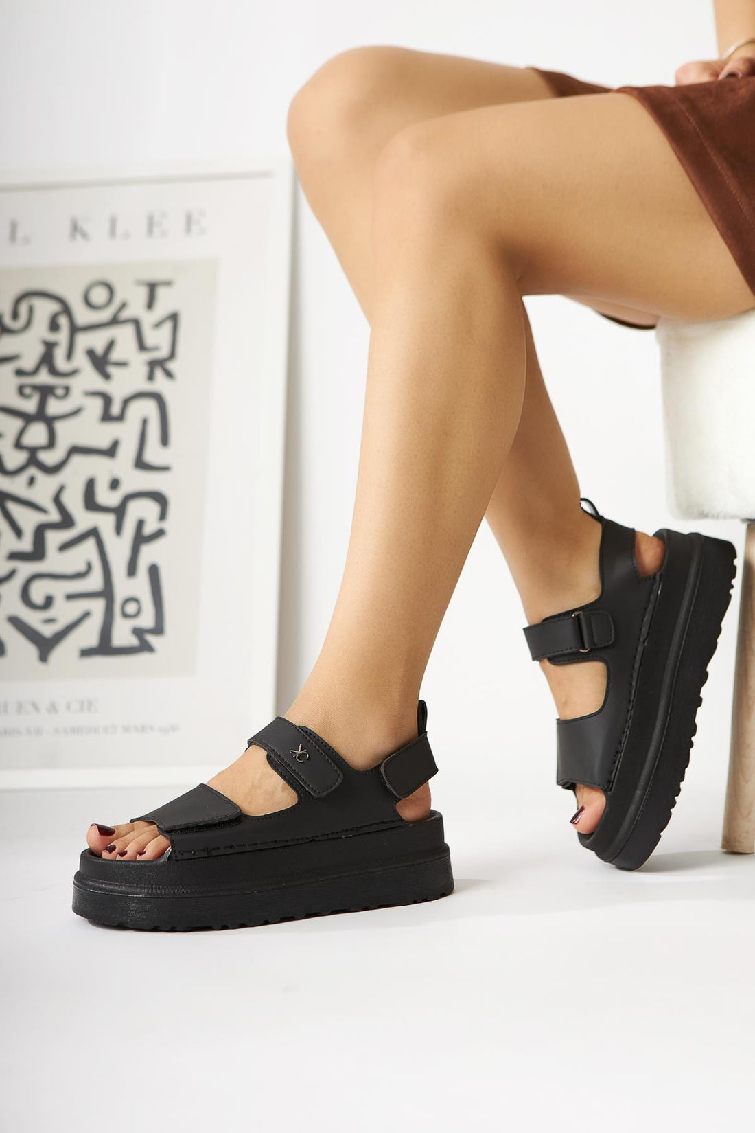 Almida Black Velcro Women's Sandals
