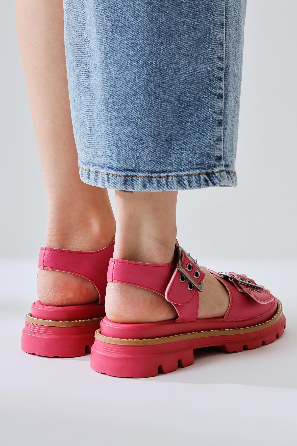 Tamera Fuchsia Schnallen Detail Chunky Sandale