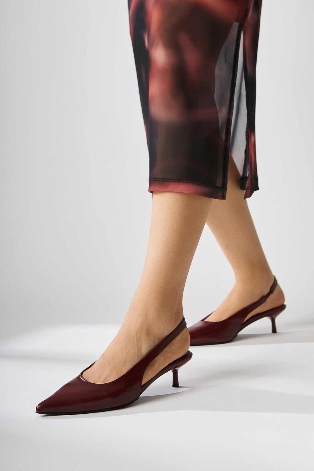 Sanni Damen Spitz Zehen High Heel Sandale in Dunkelrot