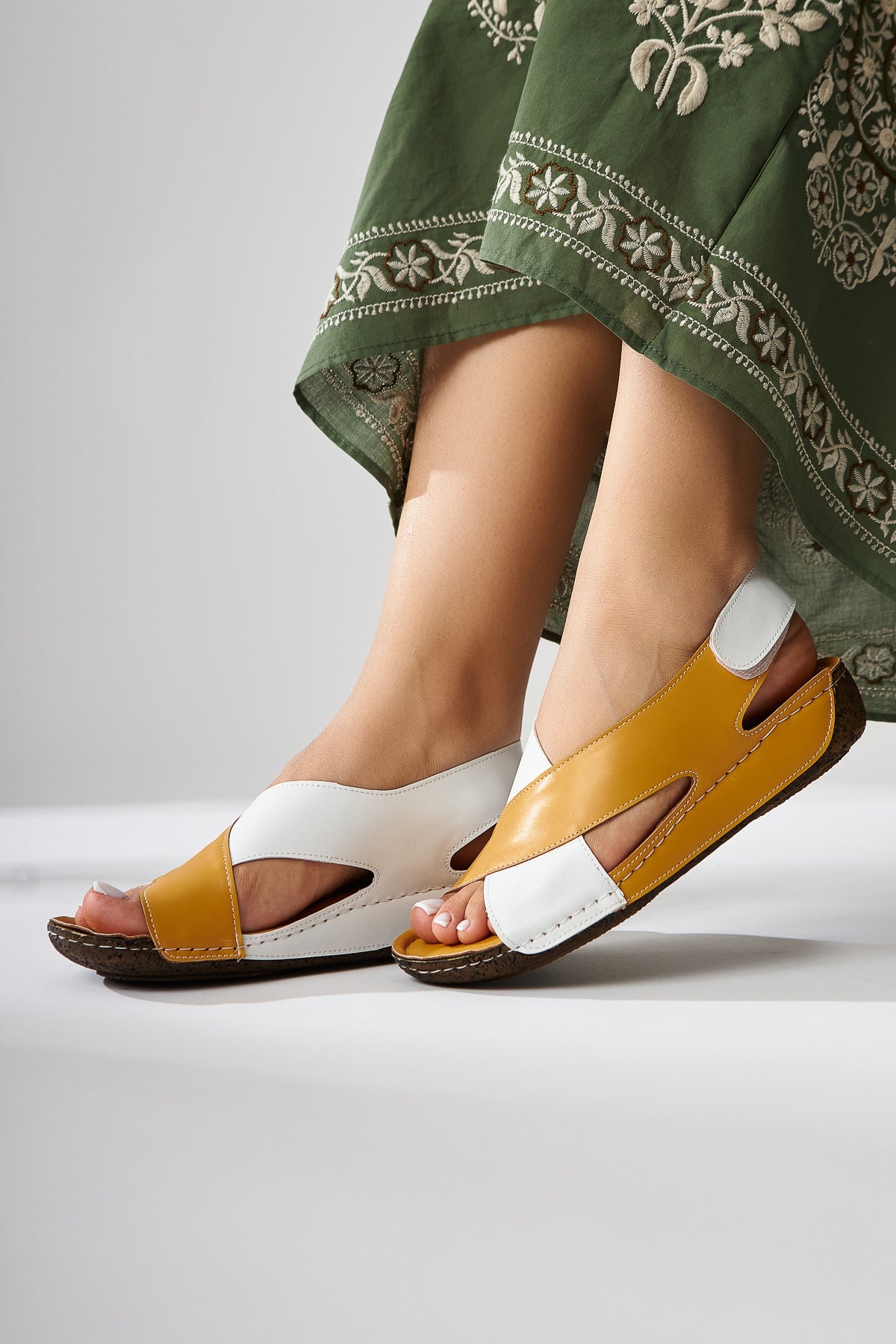 Margit Senf Kreuzriemen Damen Komfort Sandalen