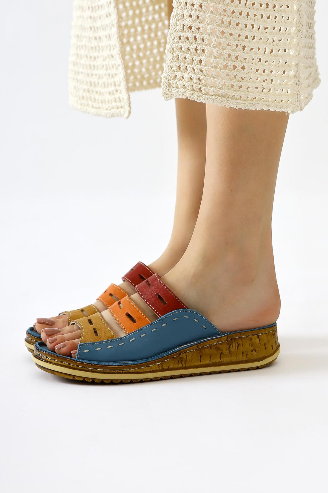 Joelle Blau Echtes Leder Komfort Slip-On mit Laser Cut Detail