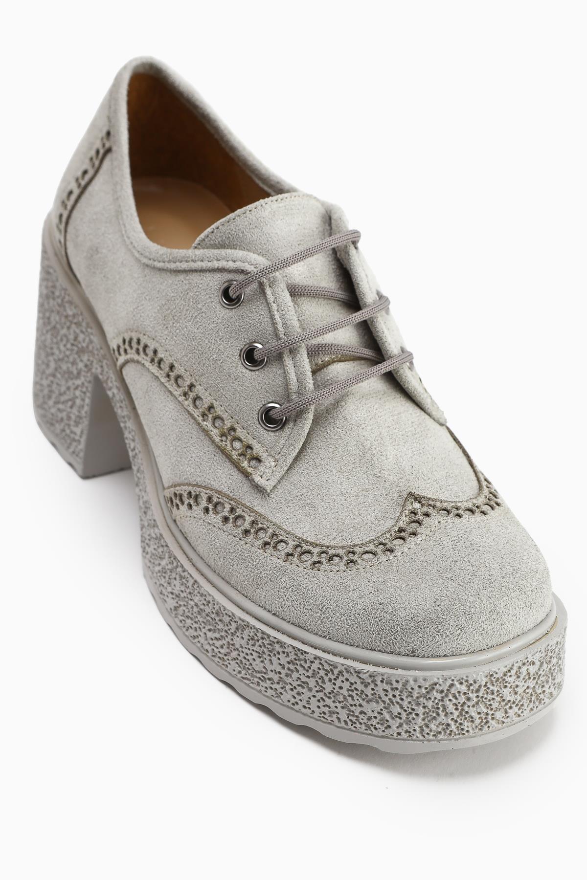 Lenie Ice Wildleder Laser Cut Detail Alltagsschuh für Damen