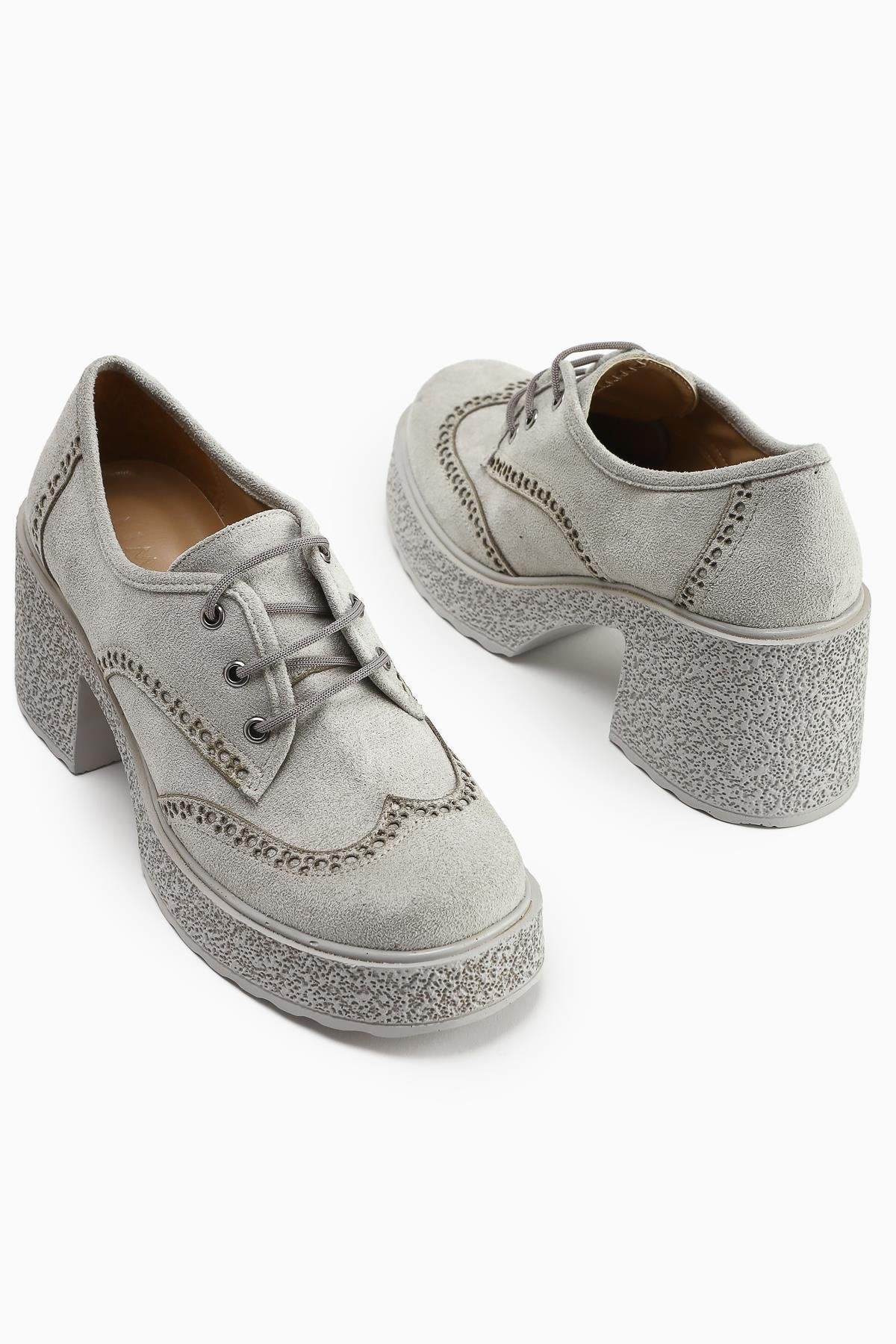 Lenie Ice Wildleder Laser Cut Detail Alltagsschuh für Damen