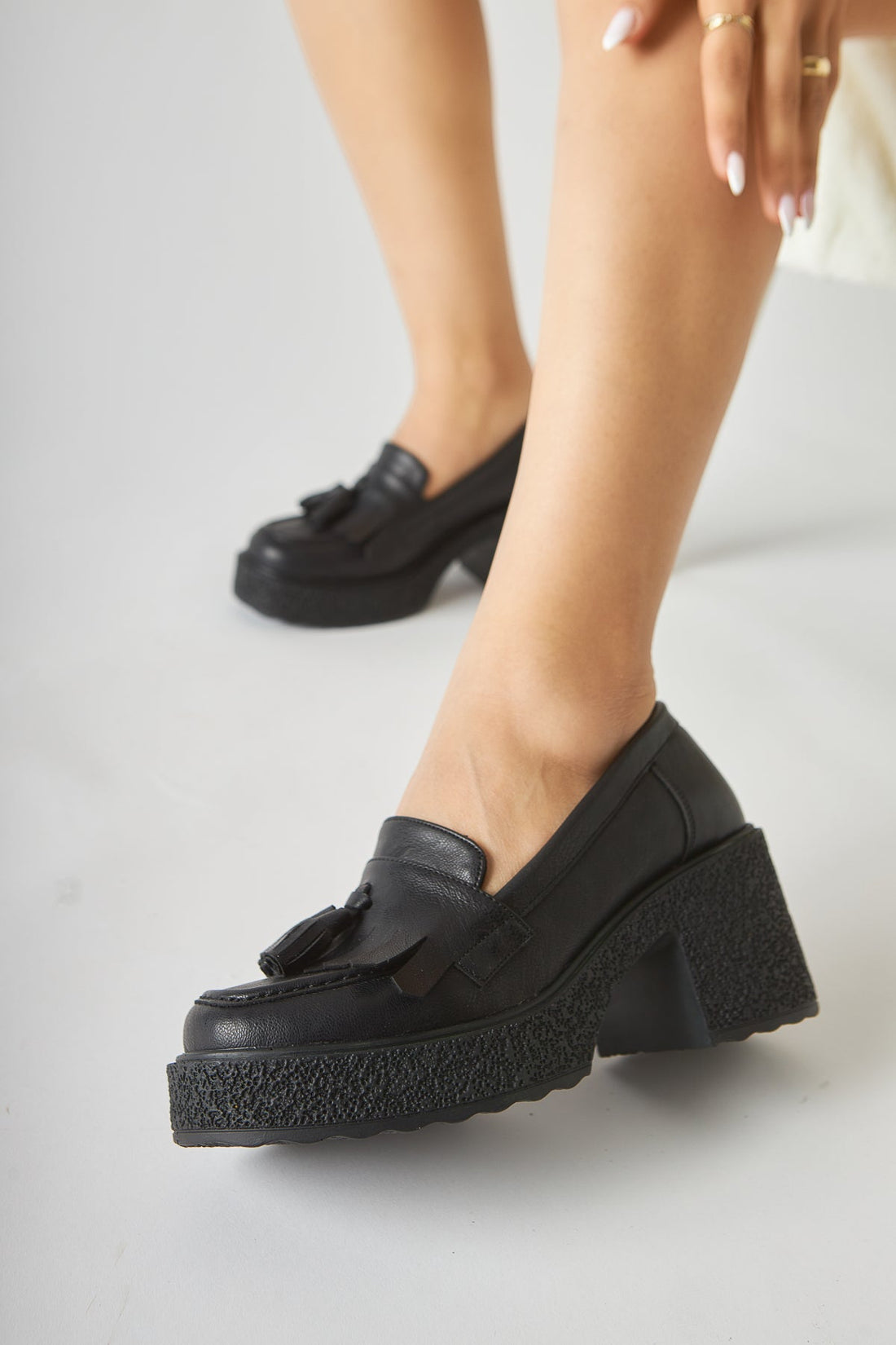 Loreen Damen Schwarzer Quastenabsatz Slipper Bequemer Alltagsschuh