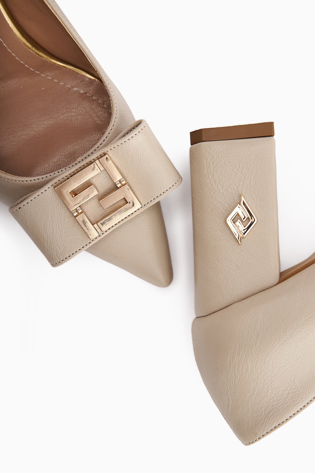 Melly Women's Beige Buckled Chunky Heel Shoe