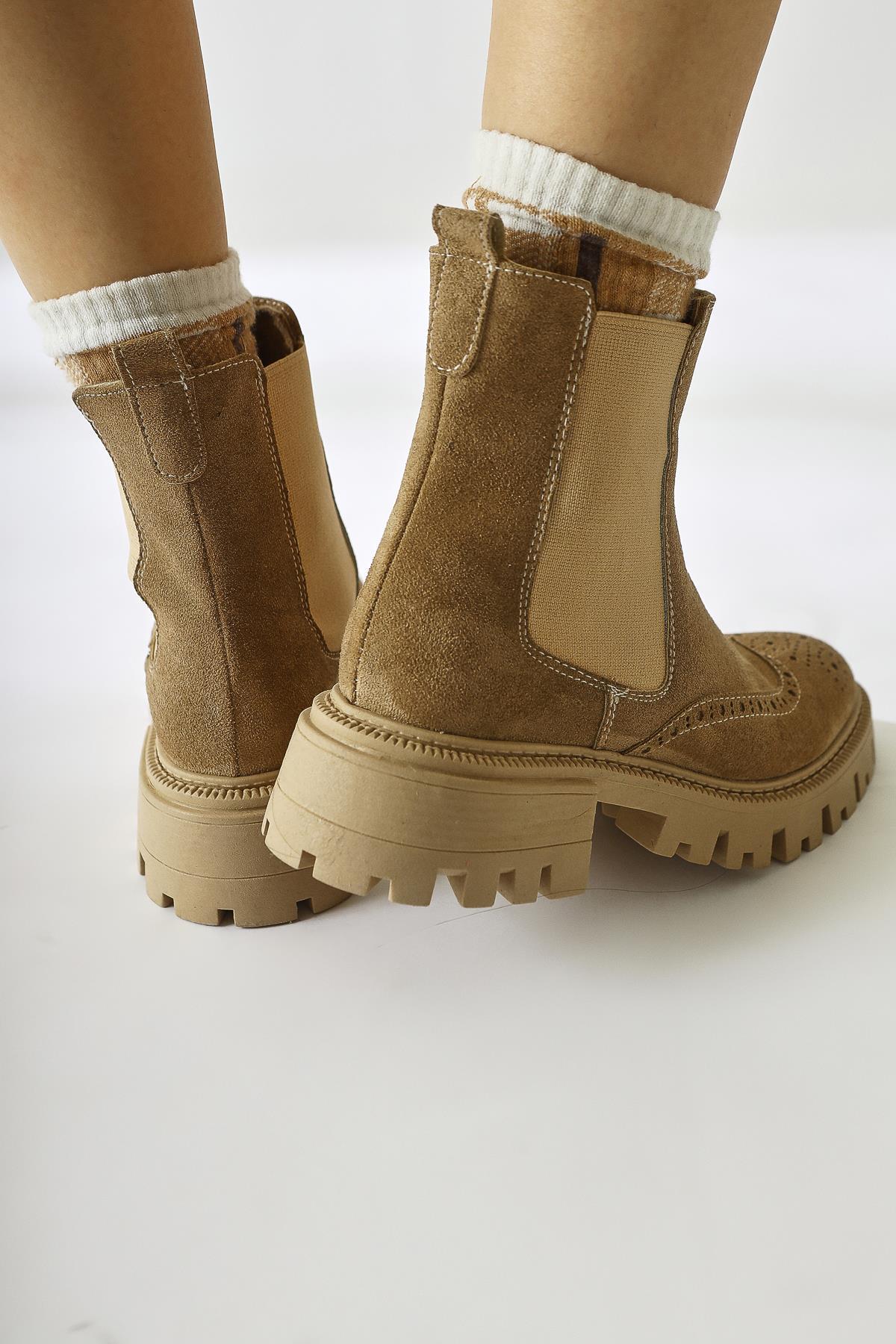 Leyah – Nude Suede Laser-Cut Detail Elastic Boot (Women)