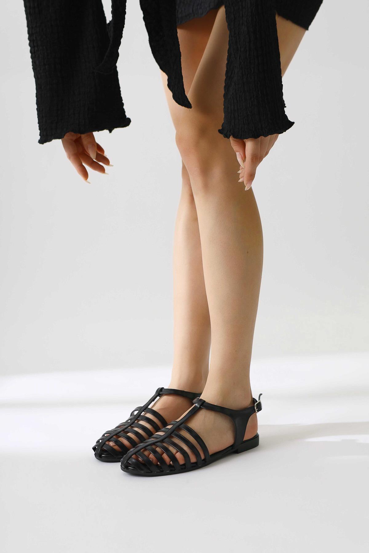 Zafu Black Thin Strapped Flat Sandals