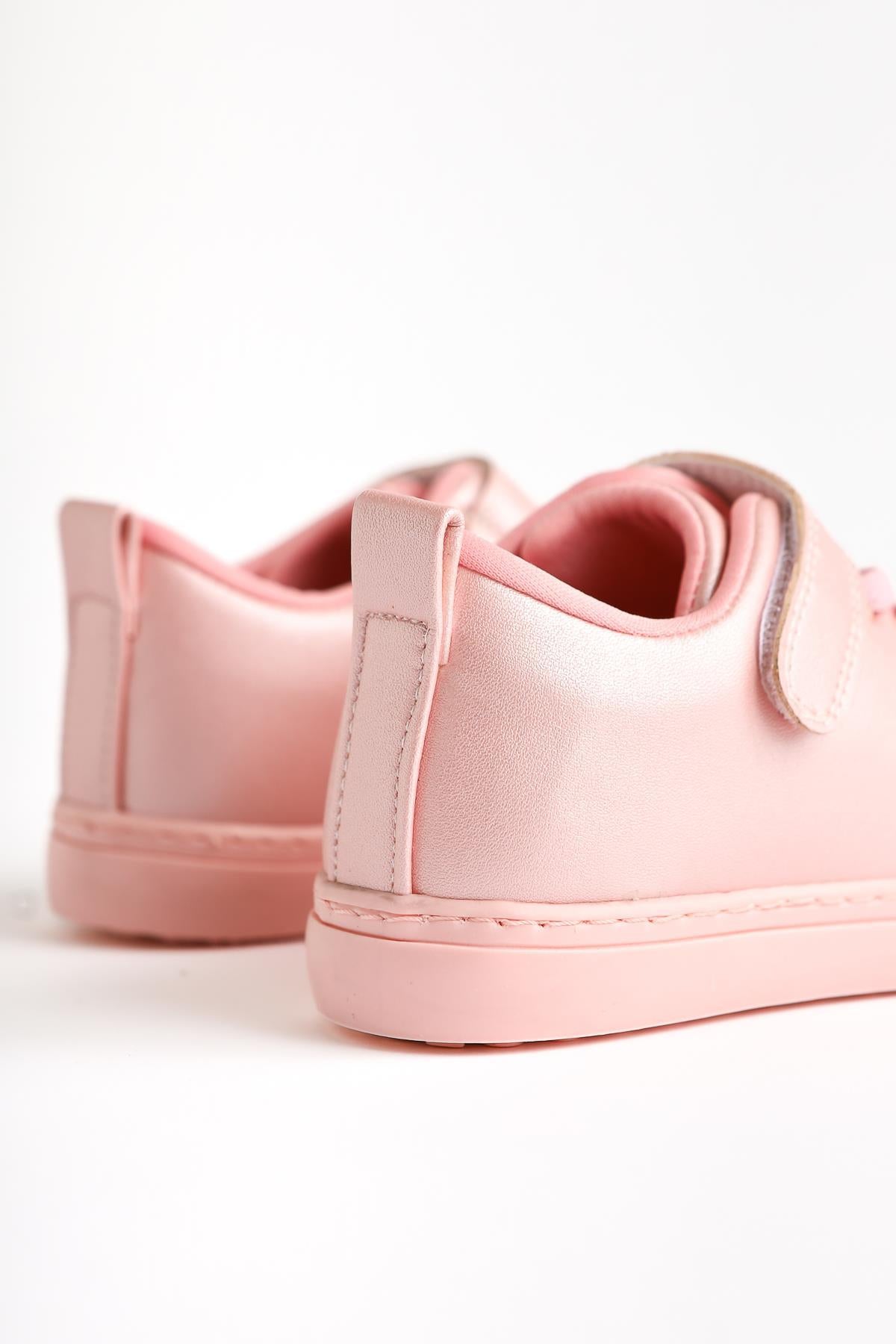 Daisy Pura Laced Velcro Detailed Baby Sneakers