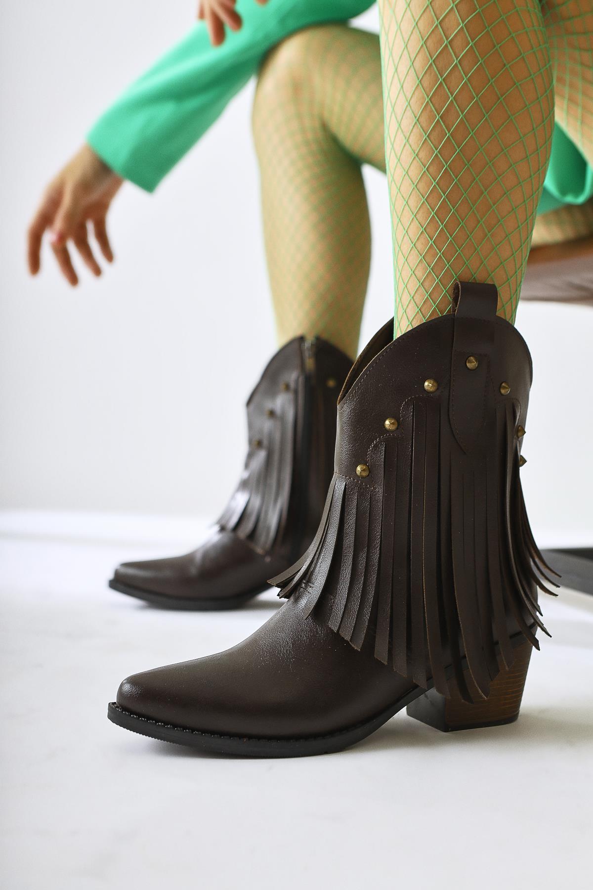 Lillebeth Brown Tassel Stud Detail Western Boots