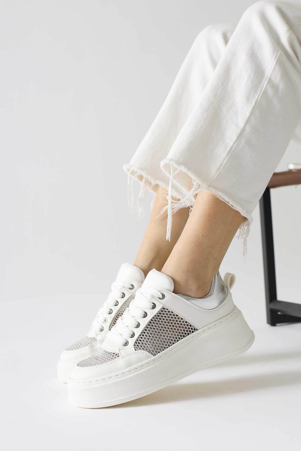 Emilina Beyaz Fileli Bağcıklı Sneakers