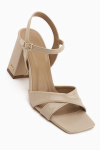 Lean Beige Kreuzband Dick Absatz Damen Sandale