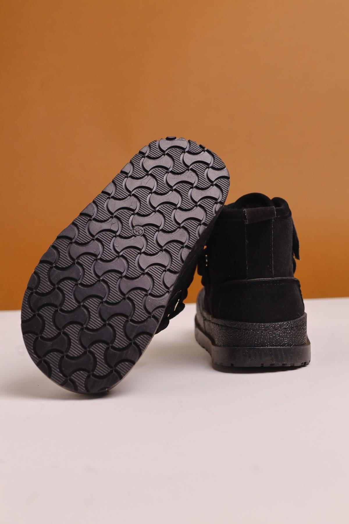 Jolan Schwarze Wildleder Klettverschluss Kinderstiefel